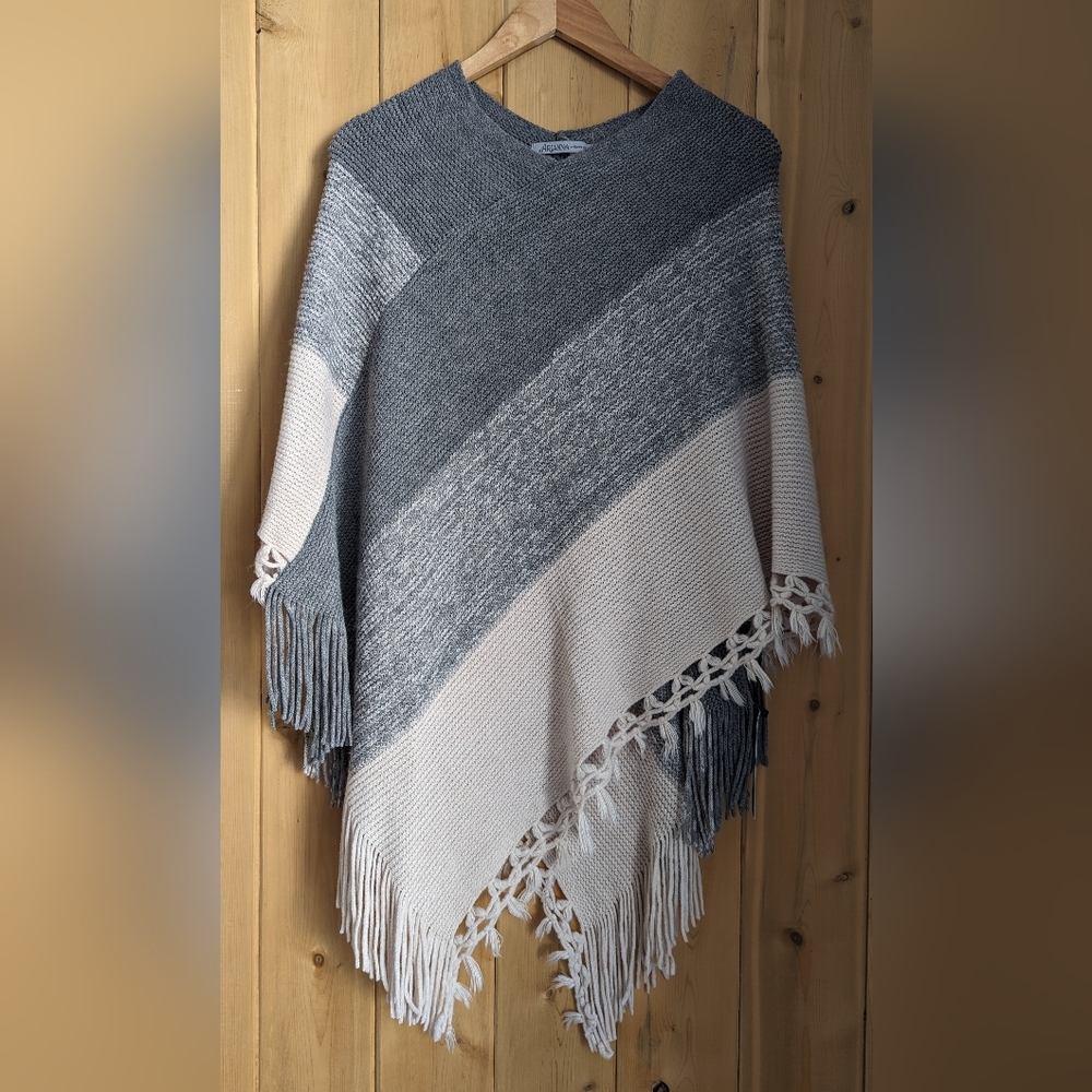 Beautiful + Comfy Crocheted Poncho, NWT